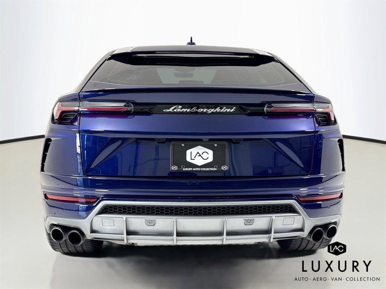 Used 2020 Lamborghini Urus AWD/4WD image 6