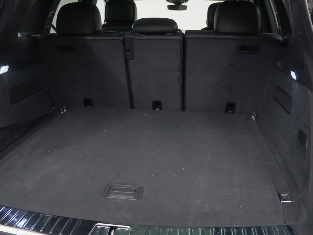 Used 2025 Porsche Cayenne E-Hybrid w/ Premium Package image 13