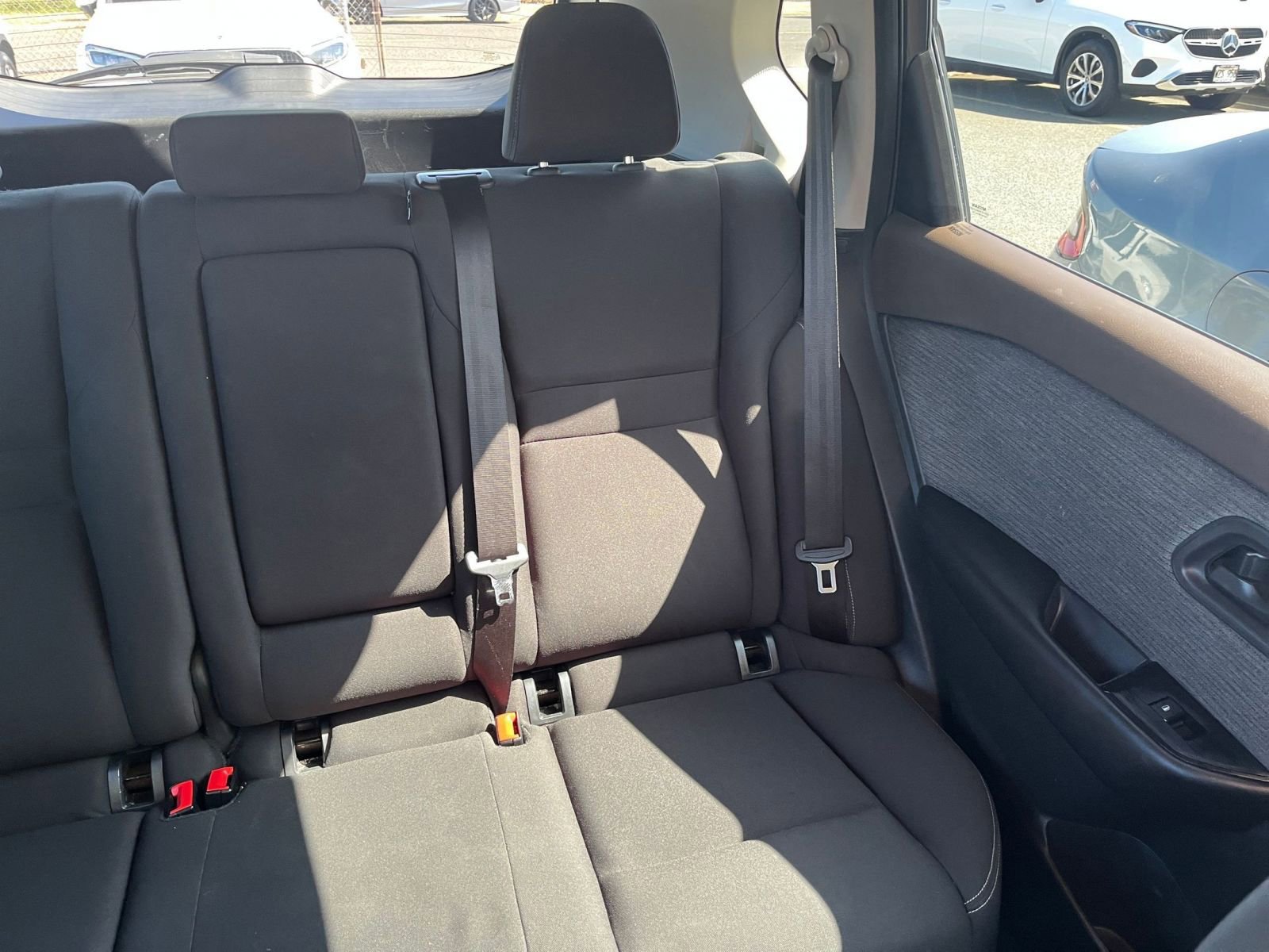 Used 2023 Nissan Rogue S image 37