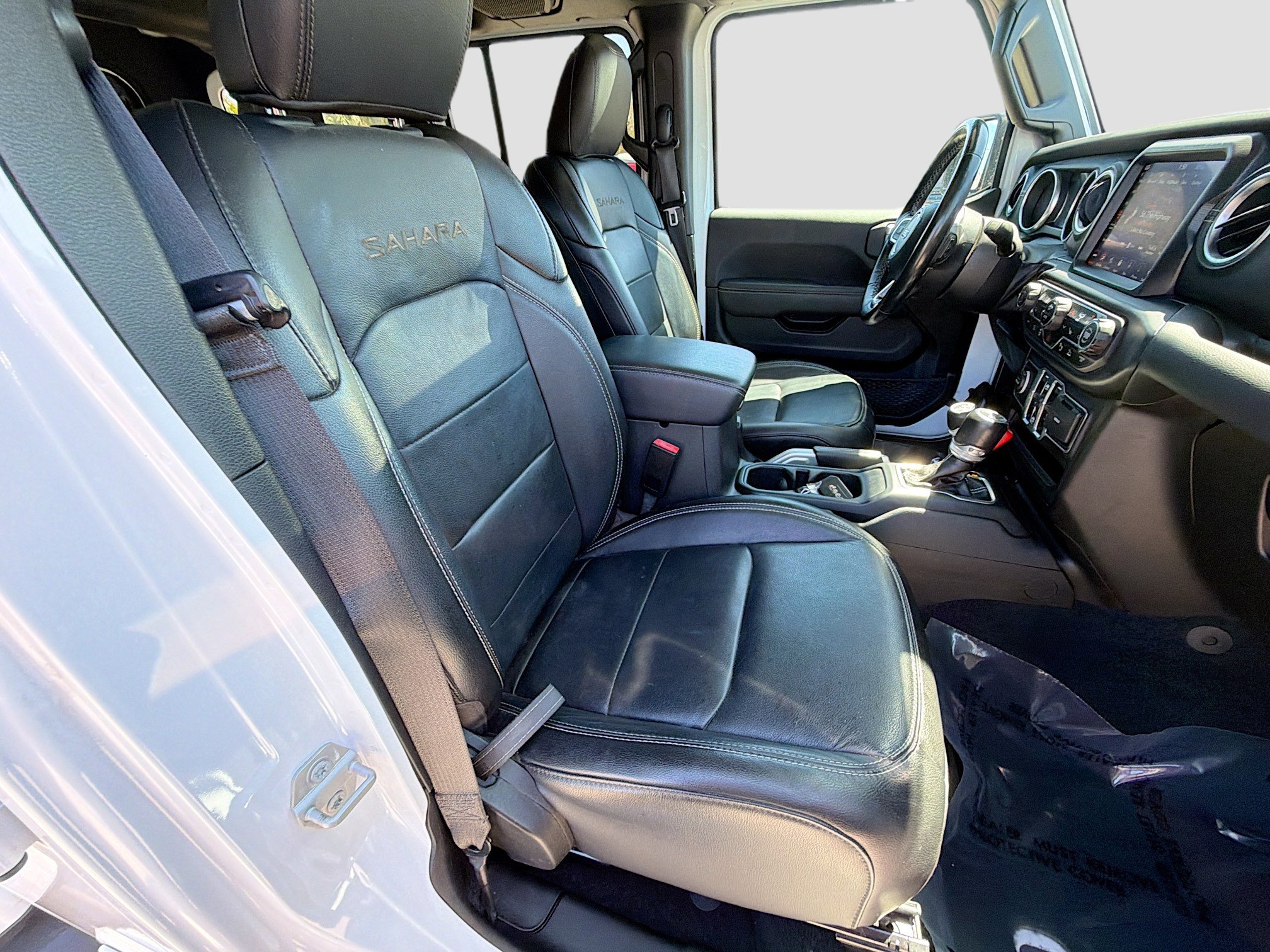 Used 2023 Jeep Wrangler Sahara w/ Cold Weather Group image 14