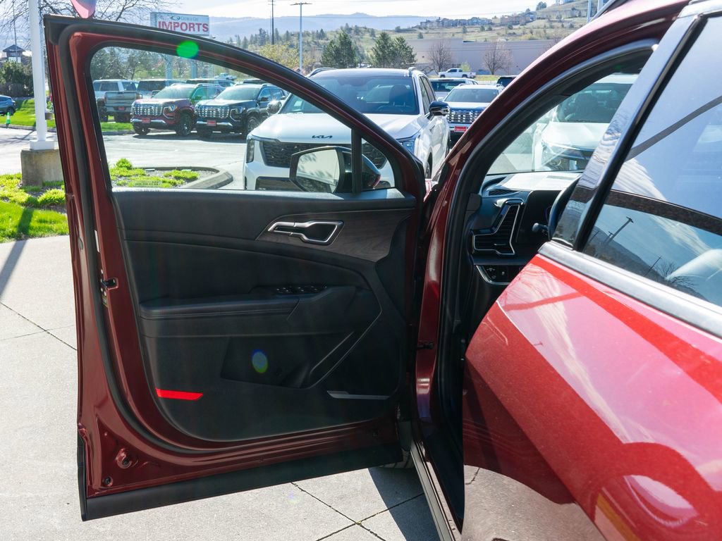 Certified 2023 Kia Sportage X-Line w/ X-Line Premium Package image 16