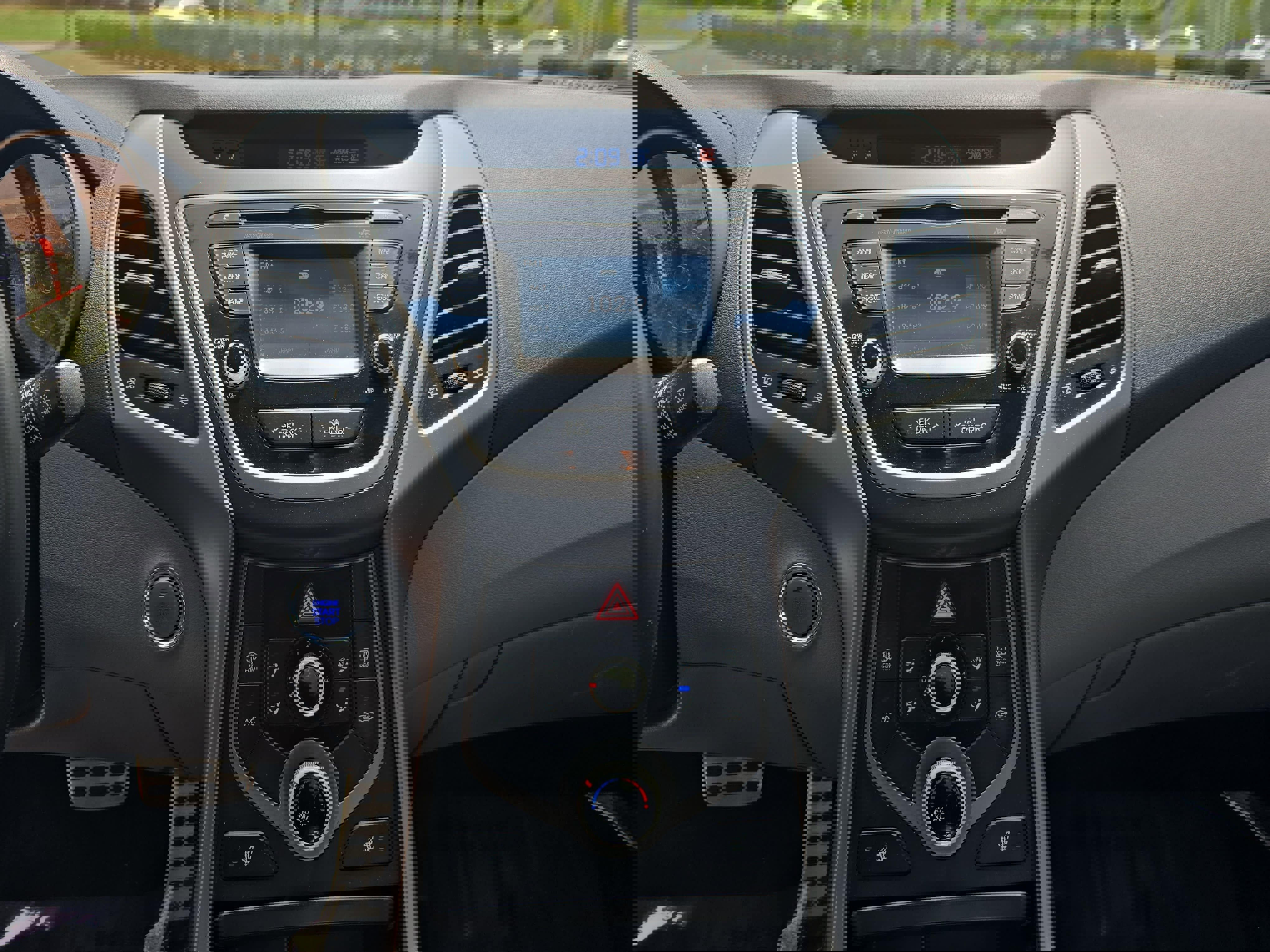 Used 2015 Hyundai Elantra Sport FWD image 19