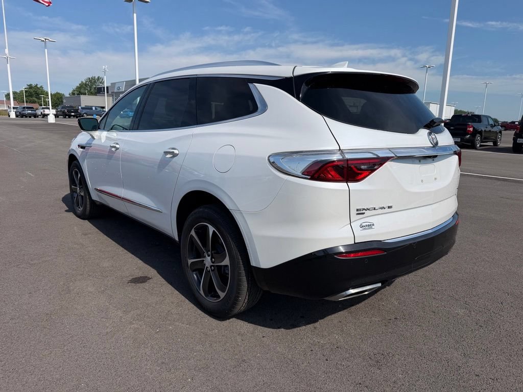 Used 2022 Buick Enclave Essence w/ Sport Touring Edition AWD/4WD image 7