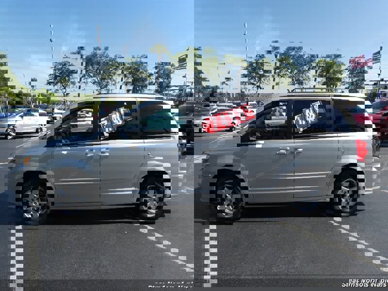 Used 2011 Dodge Grand Caravan Mainstreet w/ PWR Convenience Group FWD image 10