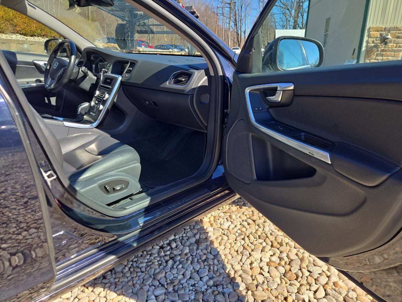 Used 2016 Volvo V60 T5 Premier image 24