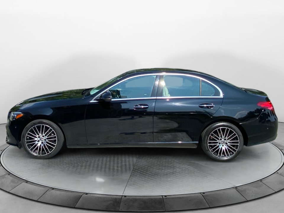 Used 2023 Mercedes-Benz C 300 4MATIC Sedan image 4