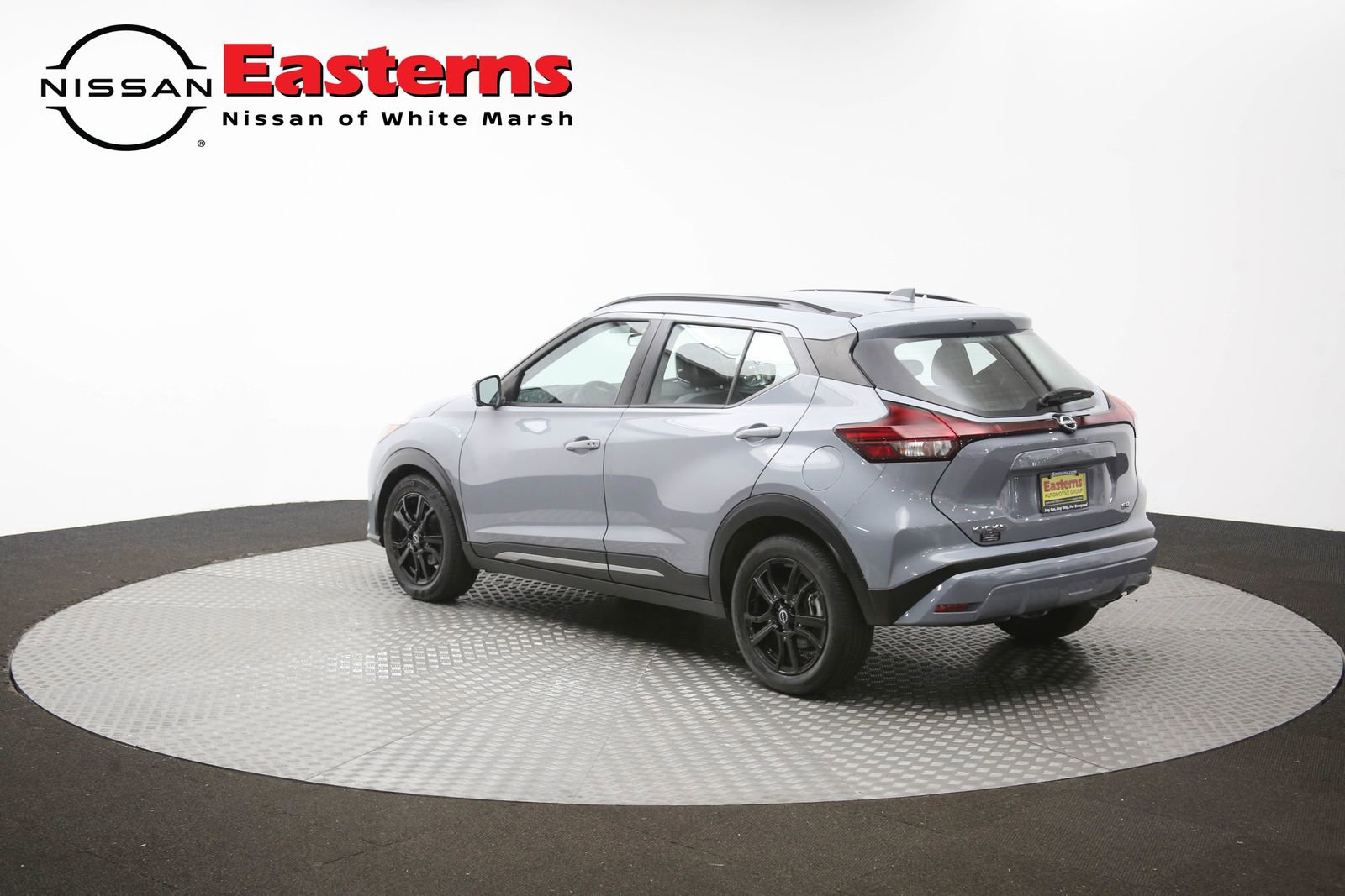 Used 2023 Nissan Kicks SR w/ SR Premium Package FWD image 63