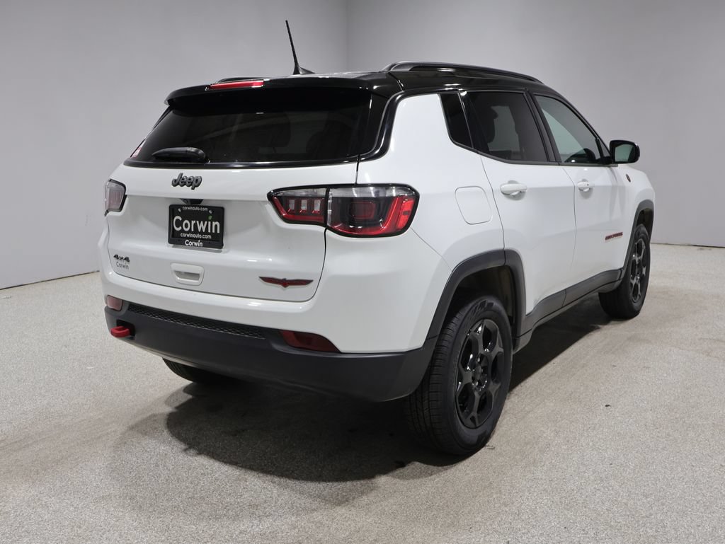 Used 2023 Jeep Compass Trailhawk w/ Trailhawk Convenience Group AWD/4WD image 3