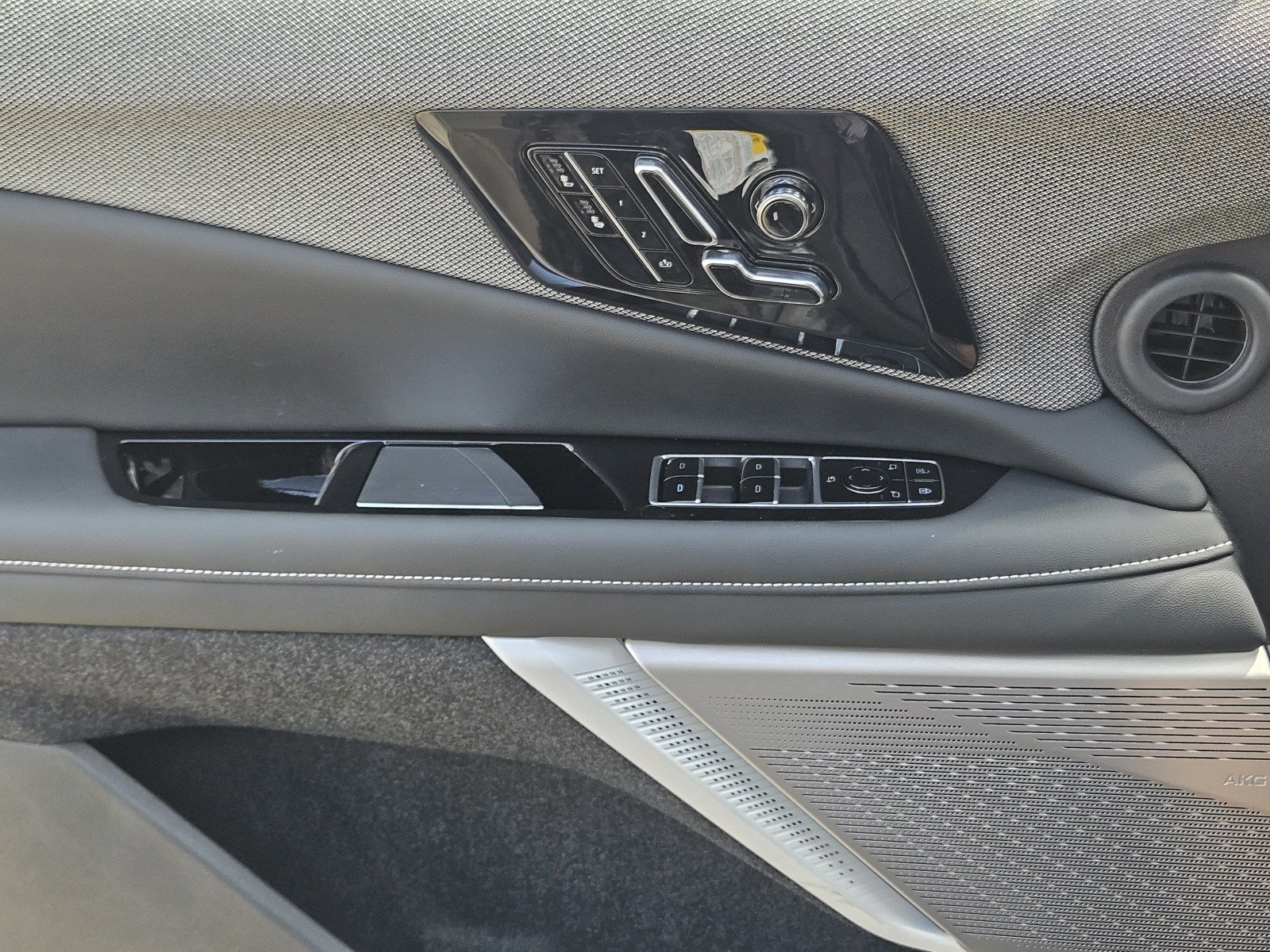 New 2026 Cadillac Optiq Luxury 1 RWD image 16