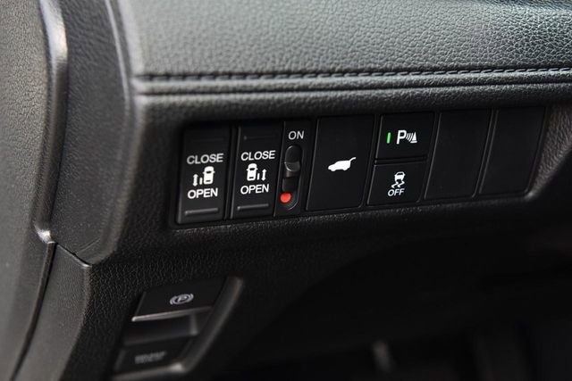 New 2026 Honda Odyssey Touring image 11