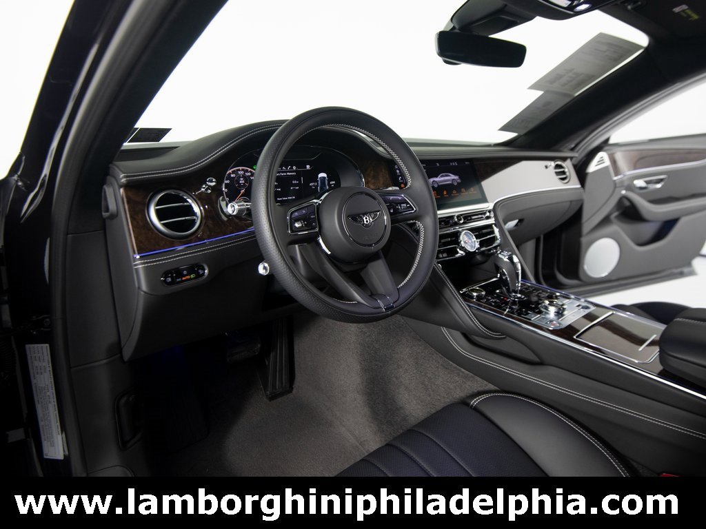 Used 2024 Bentley Flying Spur V8 image 18