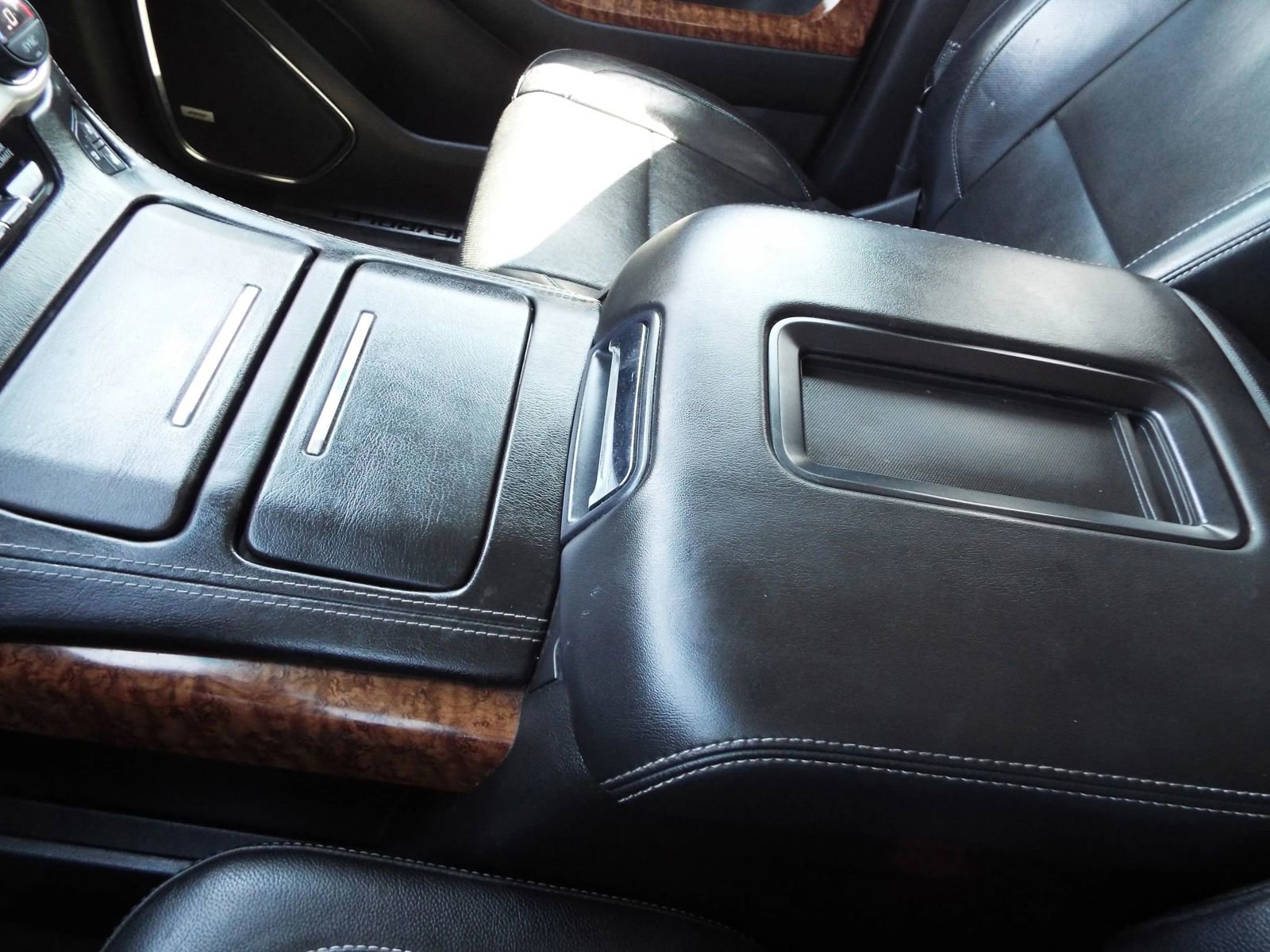 Used 2015 Chevrolet Suburban LTZ image 36