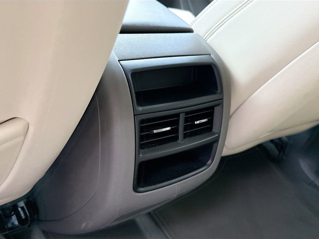 Used 2018 Cadillac XT5 Luxury w/ Driver Awareness Package image 28