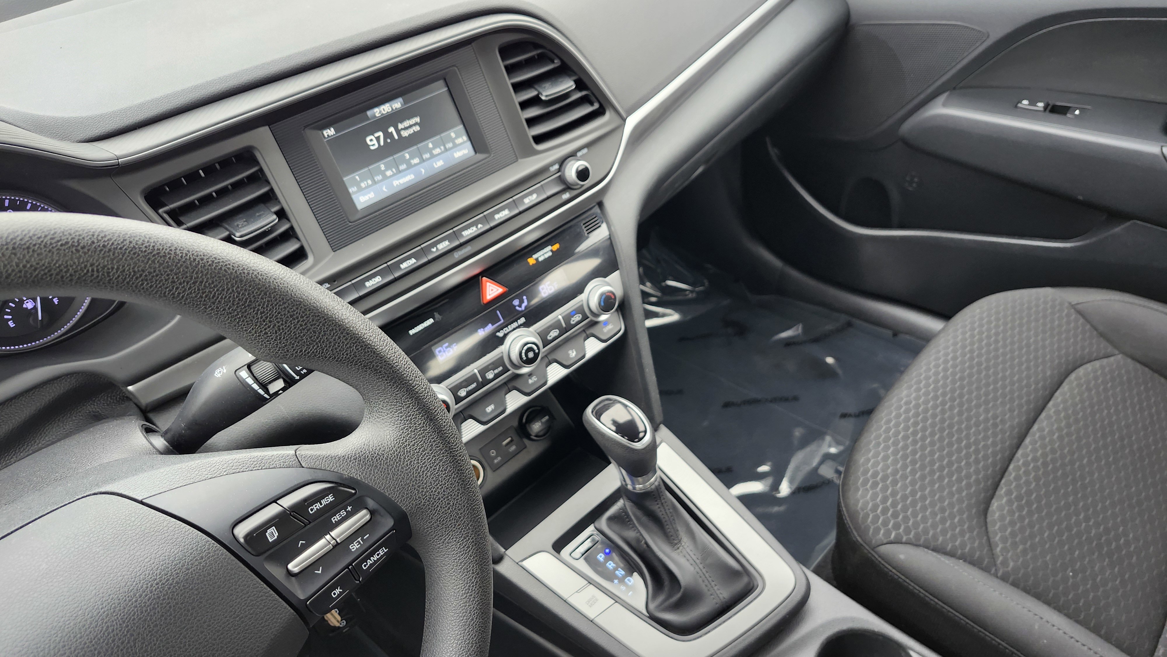 Used 2020 Hyundai Elantra SE w/ Cargo Package (C1) image 26