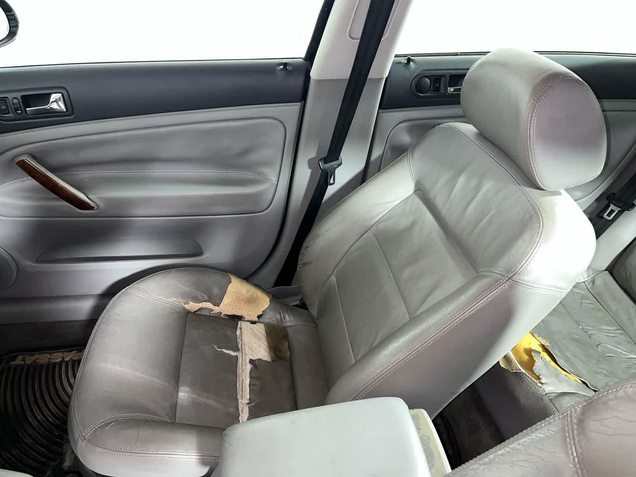 Used 2004 Volkswagen Passat GLS FWD image 25