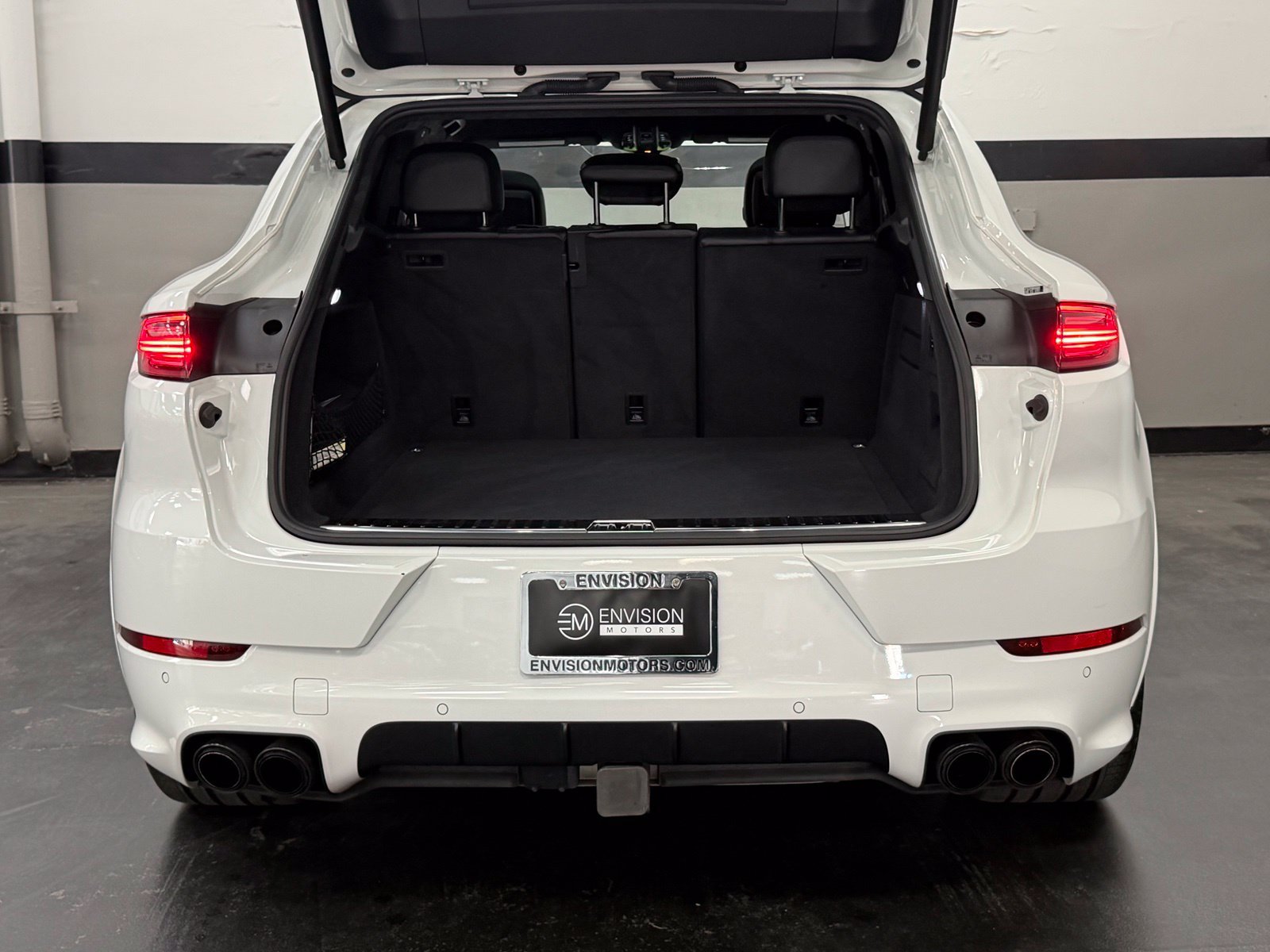 Used 2021 Porsche Cayenne GTS AWD/4WD image 17