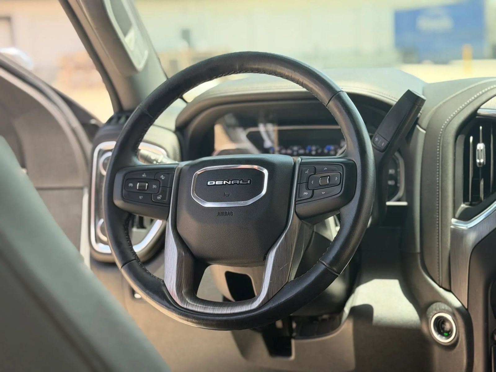 Used 2020 GMC Sierra 2500 Denali w/ Denali Ultimate Package AWD/4WD image 33
