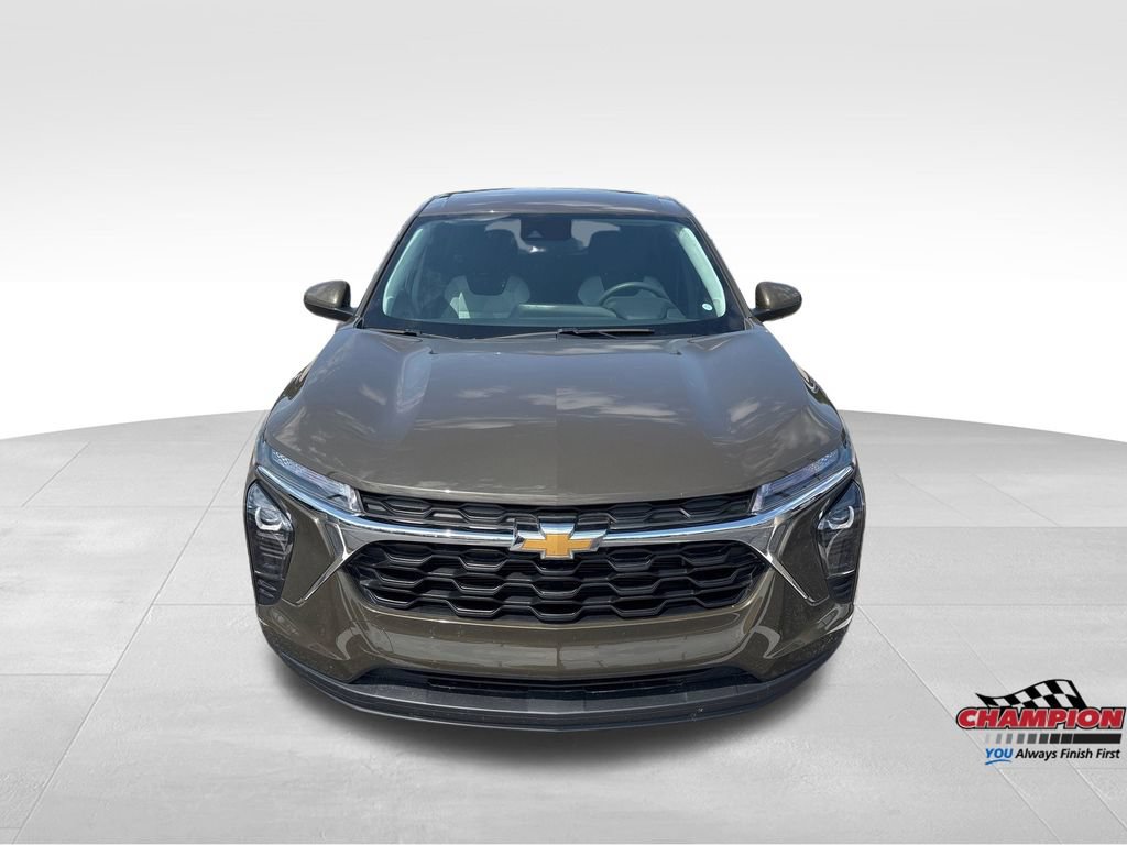 Used 2024 Chevrolet Trax LS w/ LS Convenience Package FWD image 9