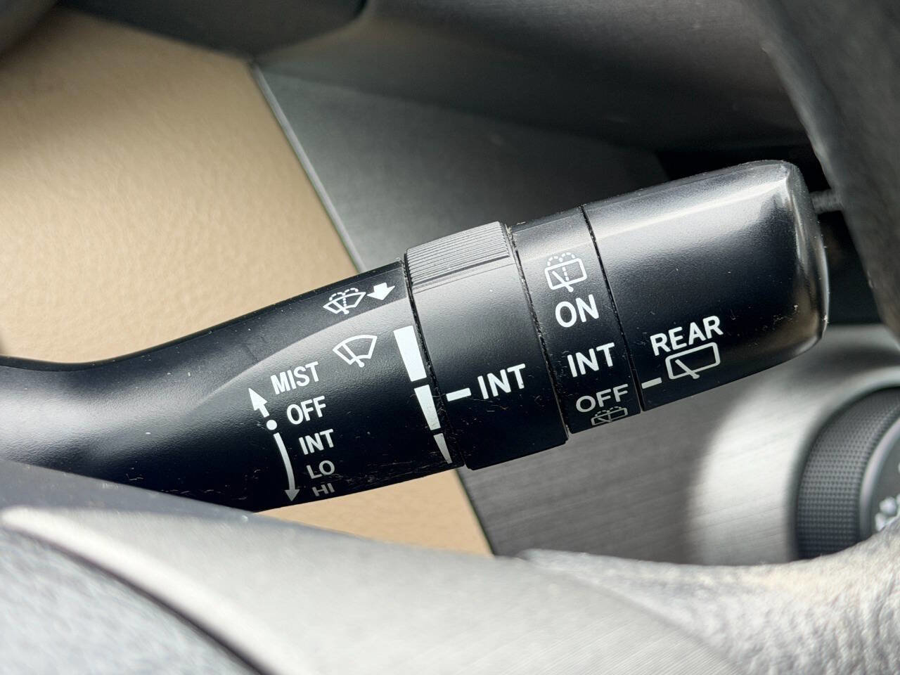 Used 2012 Toyota RAV4 FWD w/ Value Pkg image 31