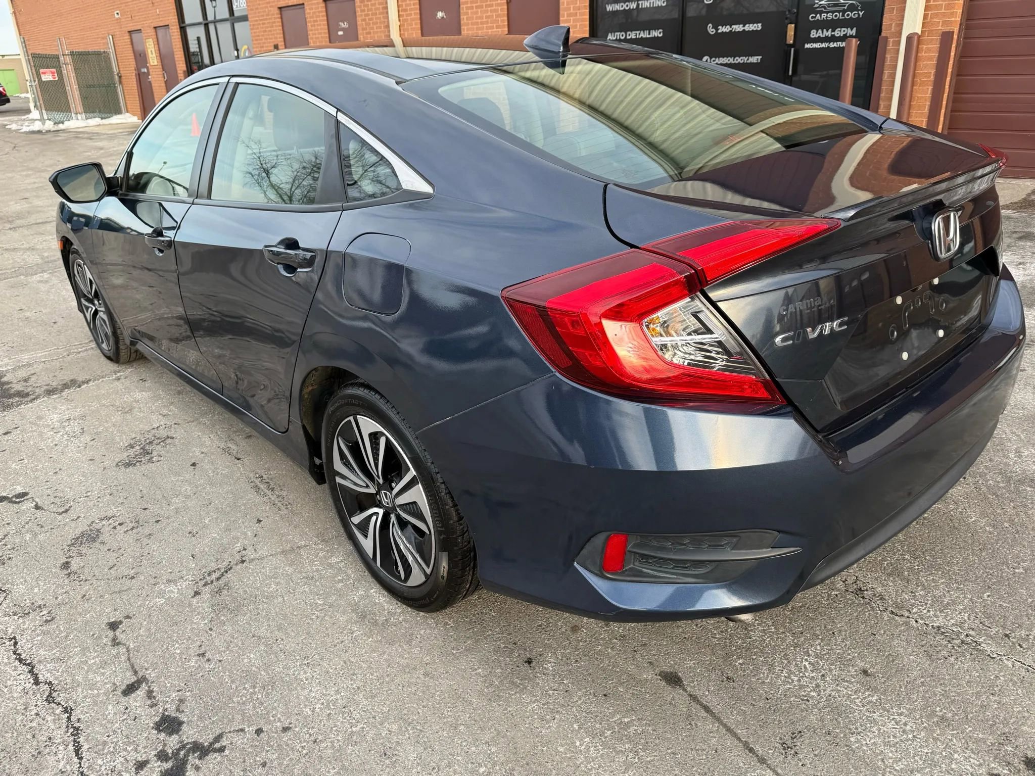 Used 2018 Honda Civic EX-L image 6