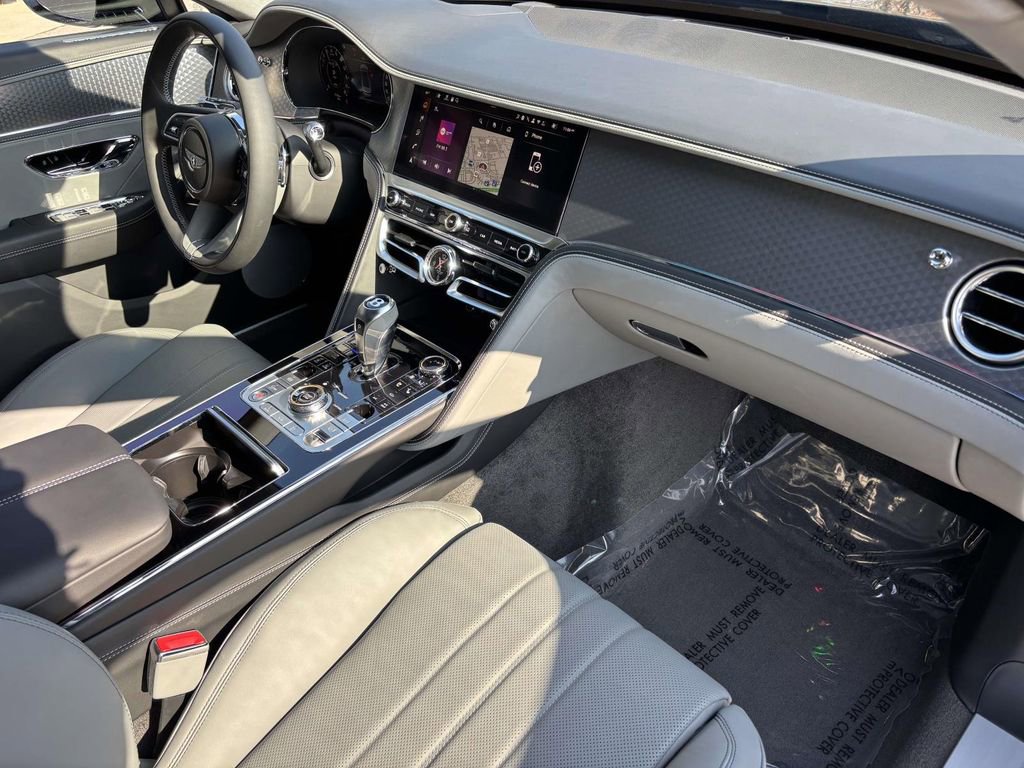 New 2026 Bentley Flying Spur Plug-In Hybrid image 2