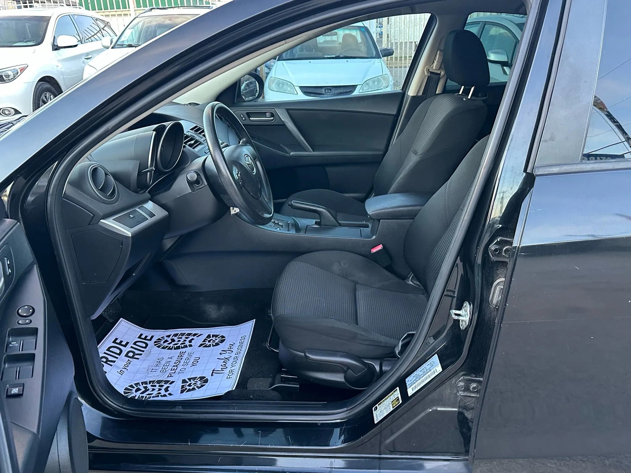 Used 2013 MAZDA MAZDA3 i SV image 5