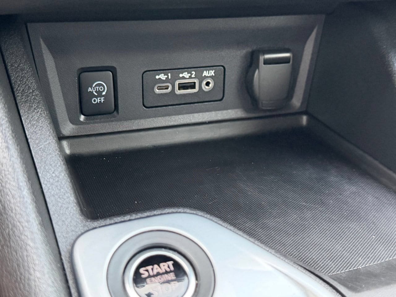Certified 2024 Nissan Sentra SV FWD image 24