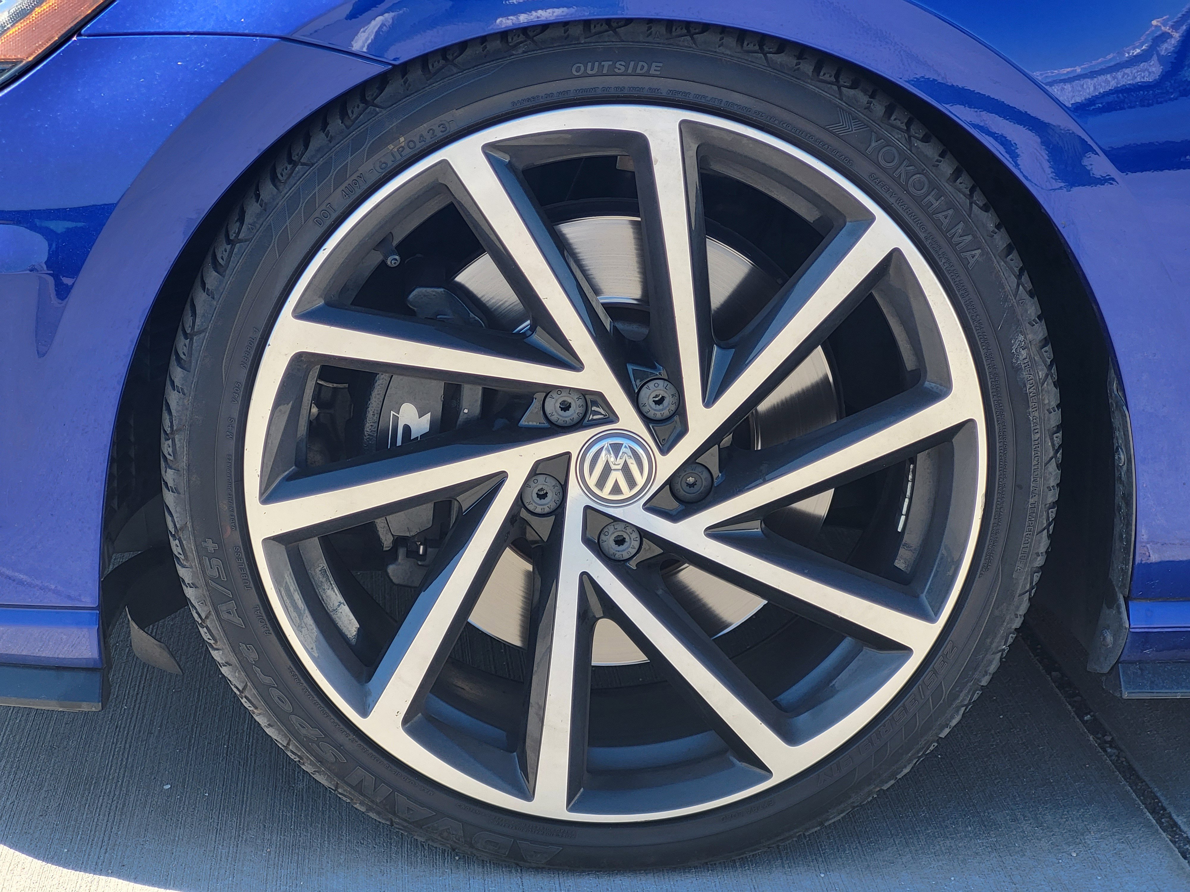 Used 2018 Volkswagen Golf R DCC & Navigation 4Motion image 19