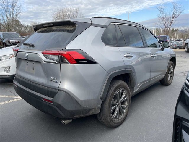 Used 2023 Toyota RAV4 XLE Premium image 4