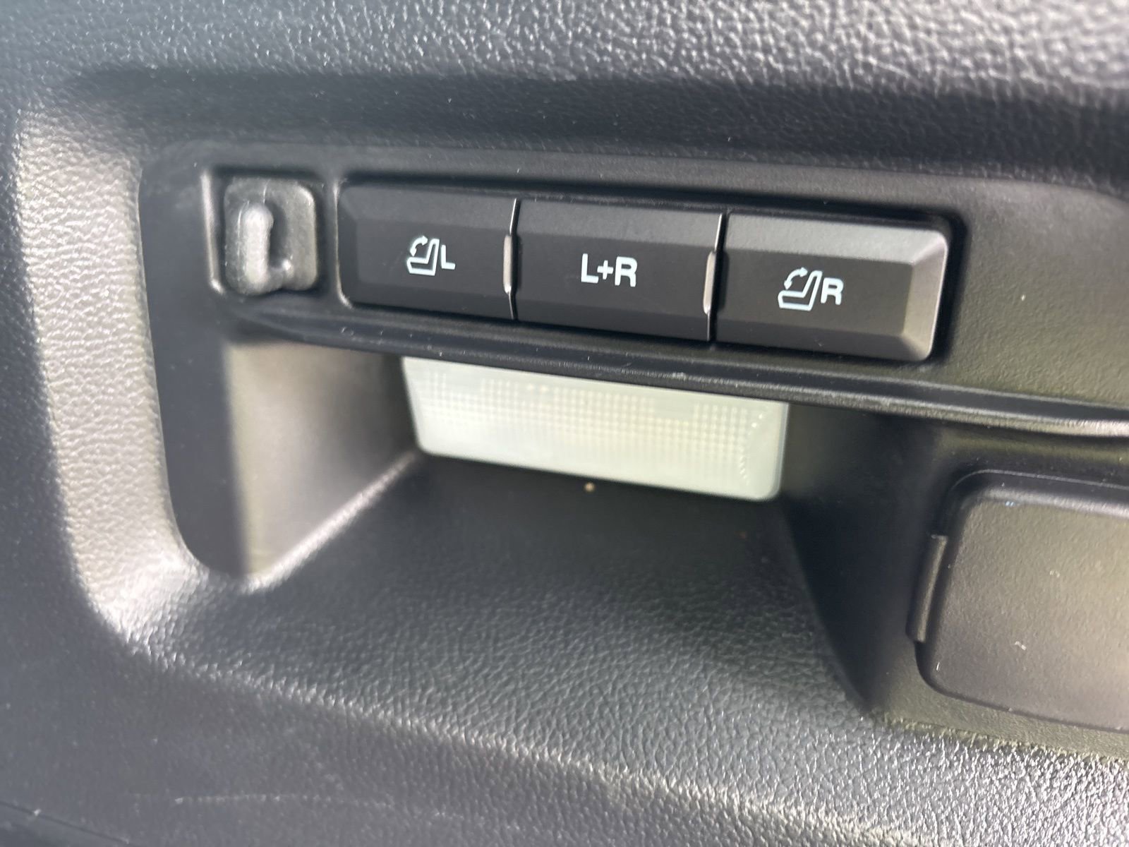 Used 2022 Ford Explorer ST w/ Equipment Group 401A image 33