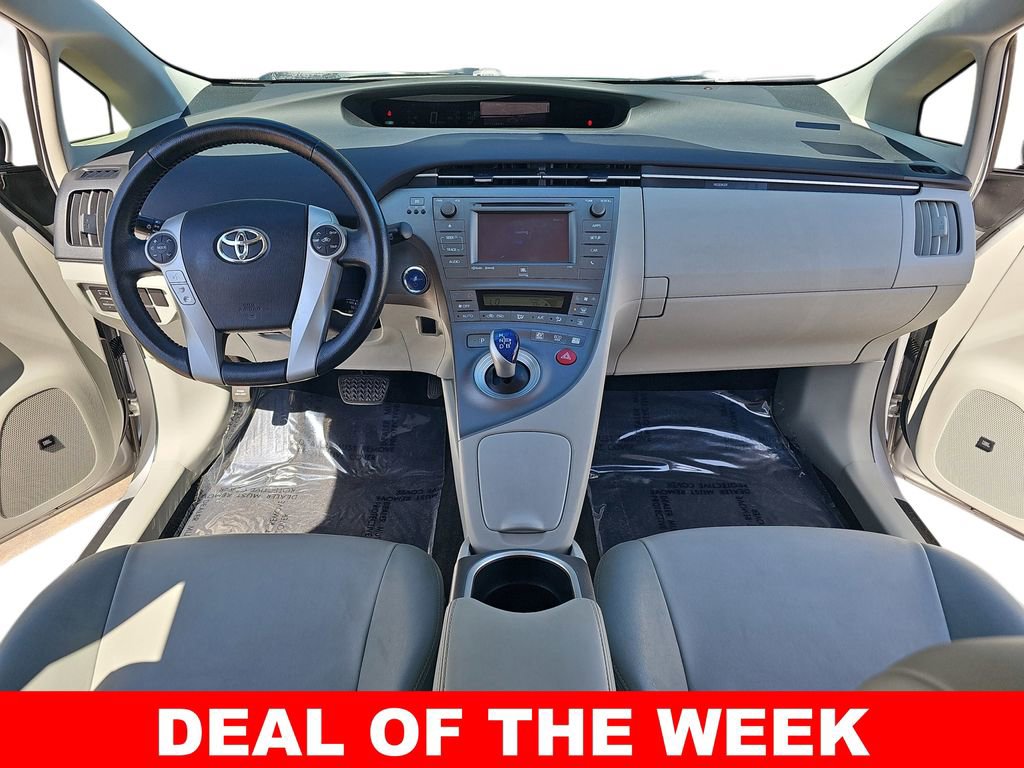 Used 2015 Toyota Prius Five image 9