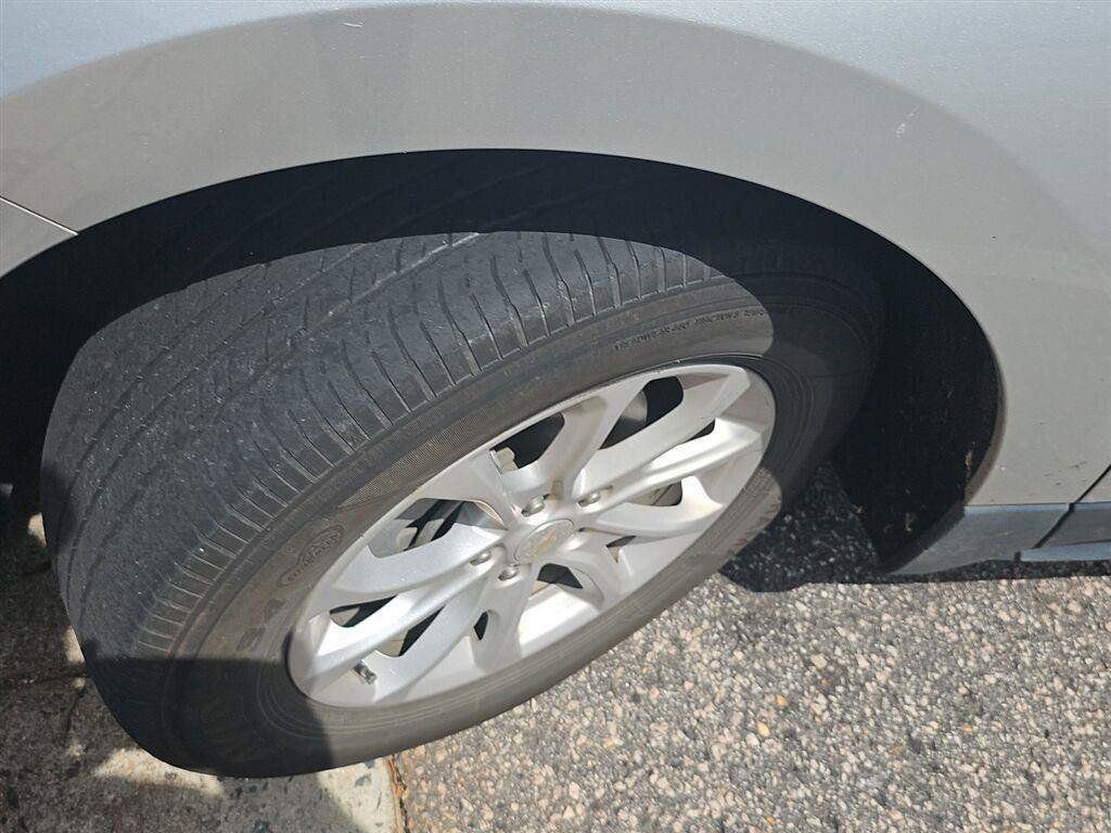 Used 2021 Chevrolet Equinox LT FWD image 6