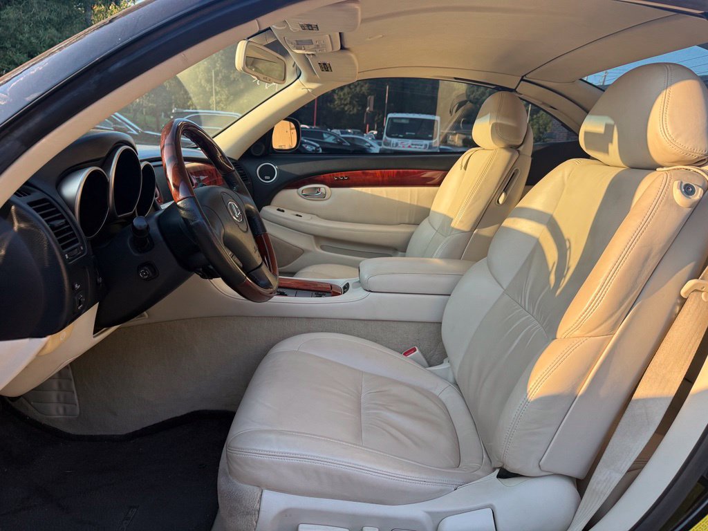 Used 2009 Lexus SC 430 Convertible w/ Preferred Accessory Pkg RWD image 8