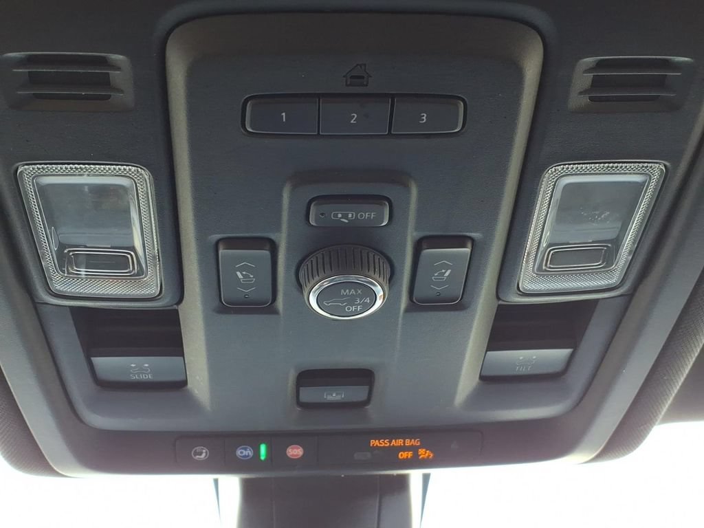 Used 2022 Chevrolet Tahoe RST w/ Luxury Package AWD/4WD image 30