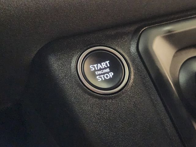 Used 2023 Land Rover Defender 130 X-Dynamic SE AWD/4WD image 21