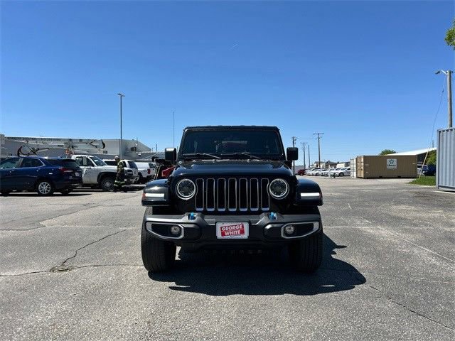 Used 2023 Jeep Wrangler Sahara AWD/4WD image 9