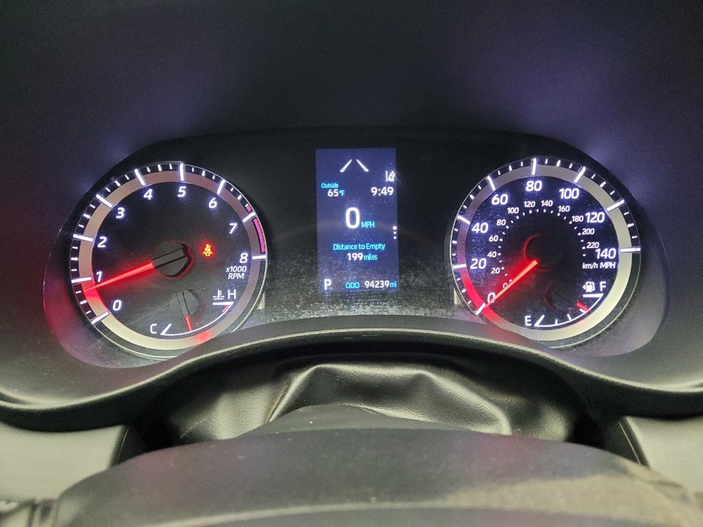 Used 2021 Toyota Highlander L FWD image 23
