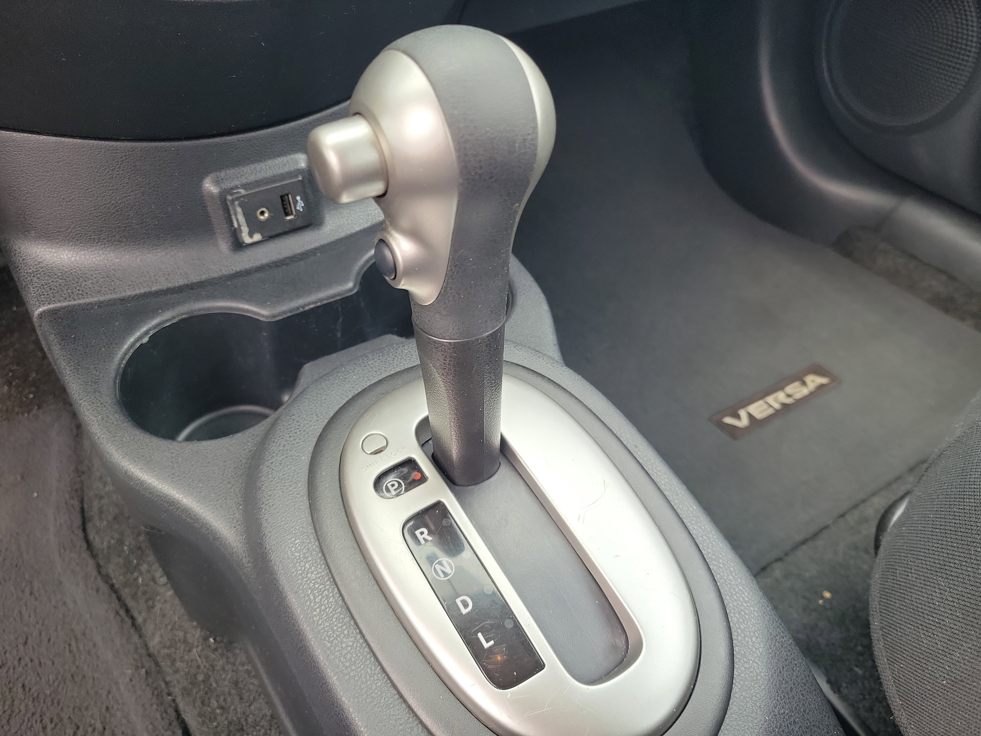 Used 2017 Nissan Versa SV image 31