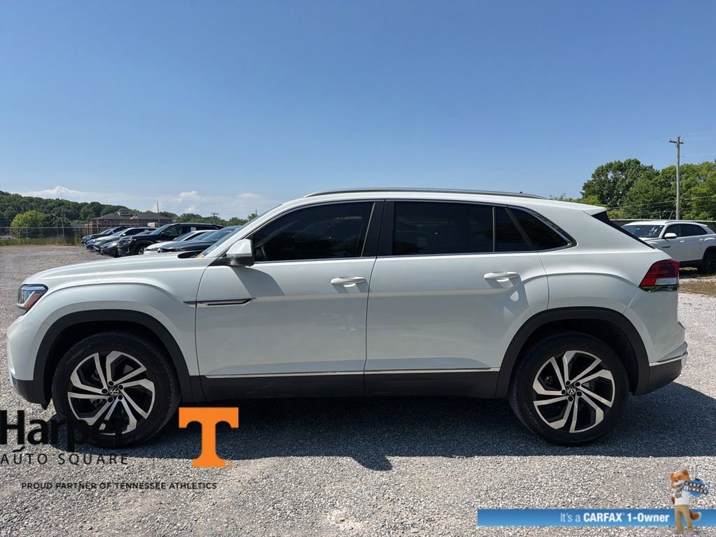 Used 2023 Volkswagen Atlas Cross Sport SEL AWD/4WD image 2