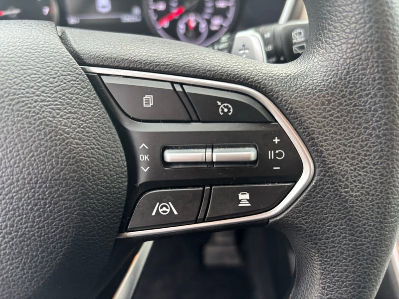 Used 2022 Hyundai Santa Fe SEL image 11