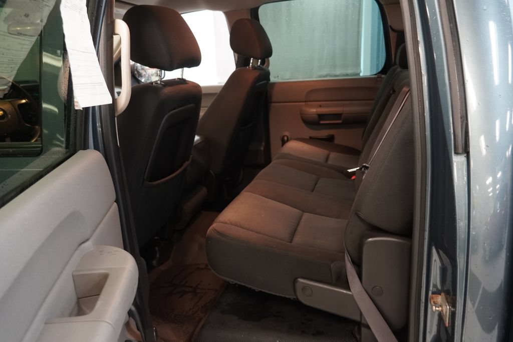 Used 2010 Chevrolet Silverado 1500 W/T AWD/4WD image 17