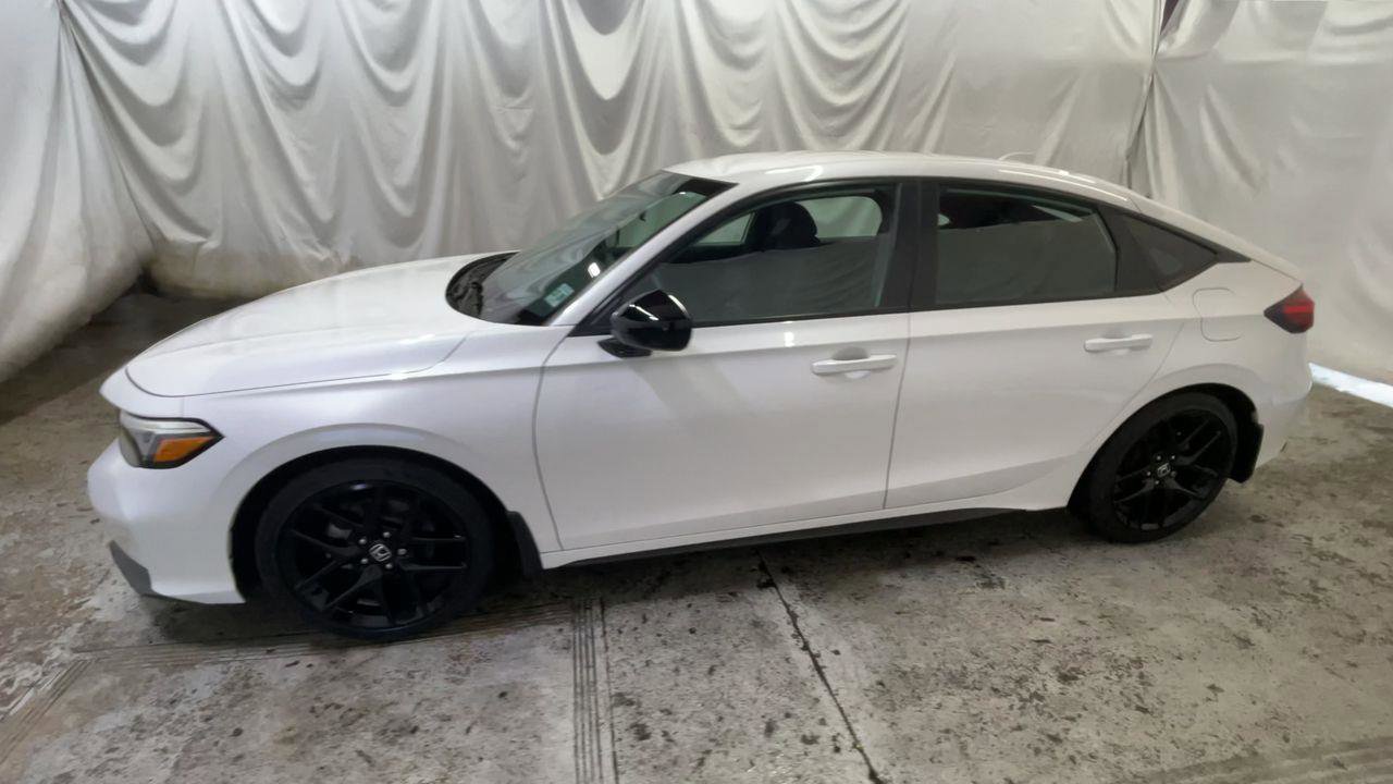 Used 2025 Honda Civic Sport image 4