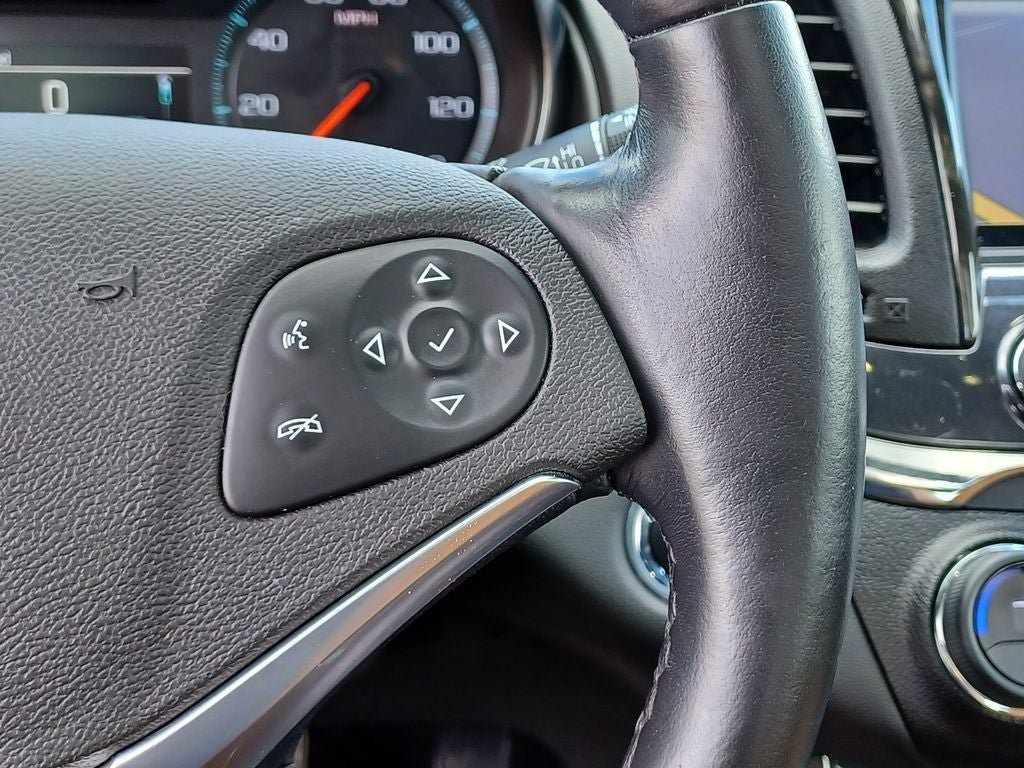 Used 2016 Chevrolet Impala LTZ w/ Enhanced Convenience Package FWD image 21