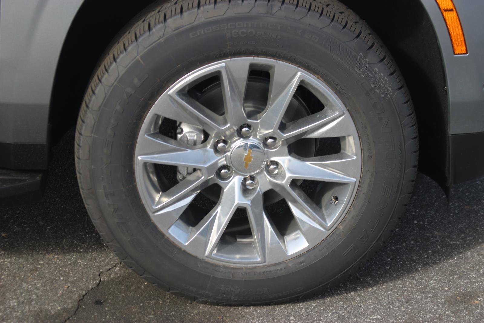 New 2026 Chevrolet Suburban Premier image 9