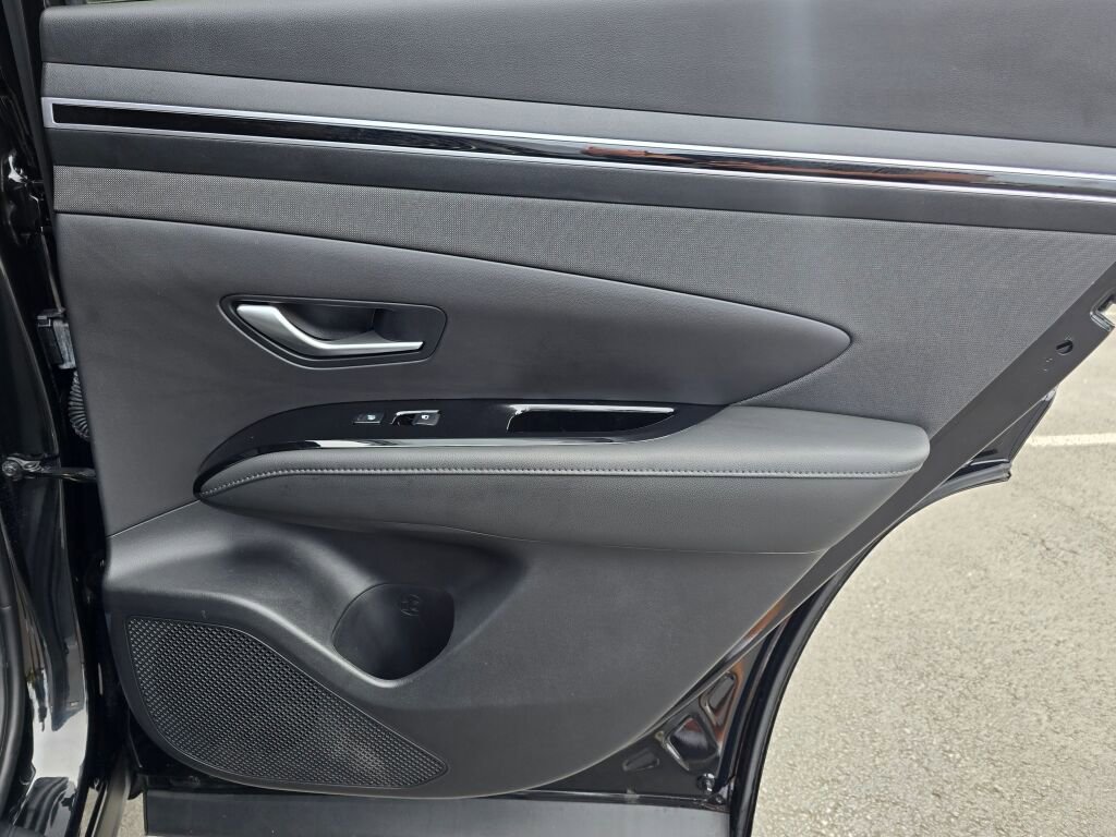 Used 2024 Hyundai Tucson Limited image 45