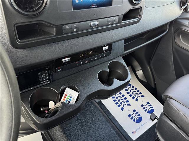 Used 2023 Mercedes-Benz Sprinter 2500 image 16