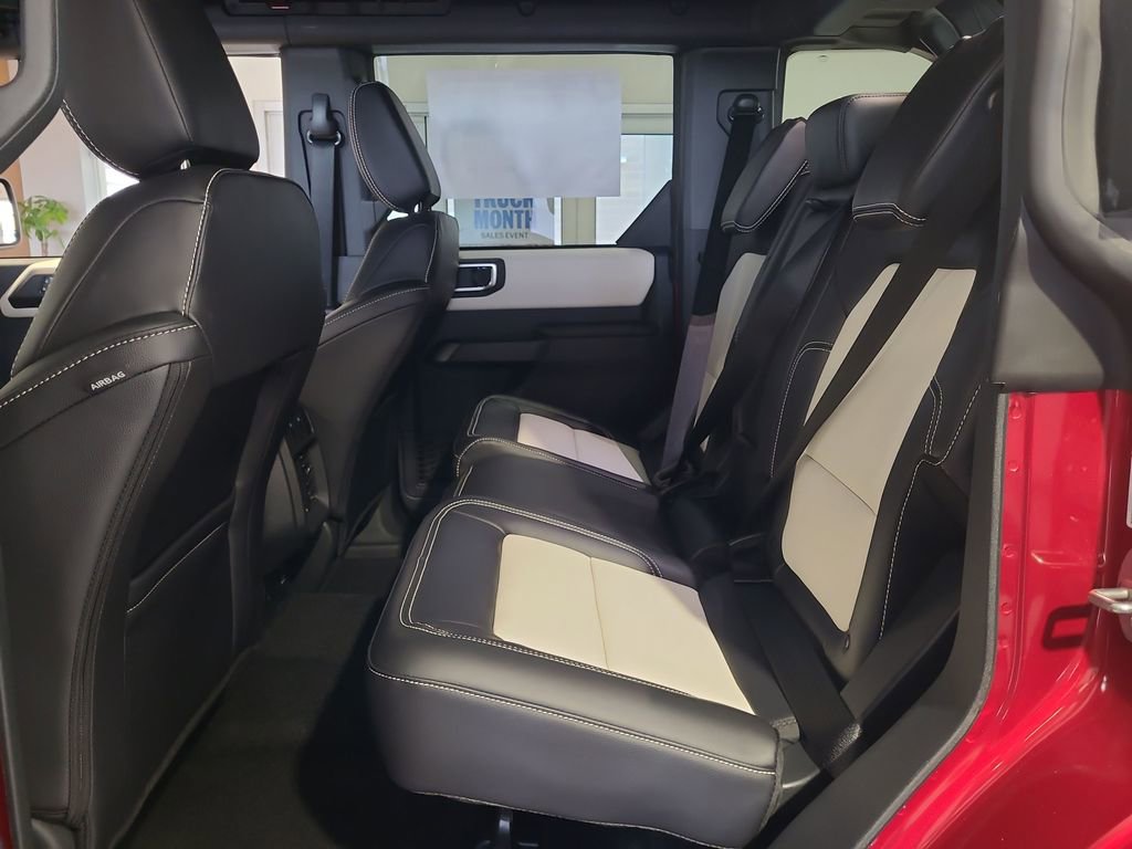New 2026 Ford Bronco Outer Banks w/ Sasquatch Package image 8