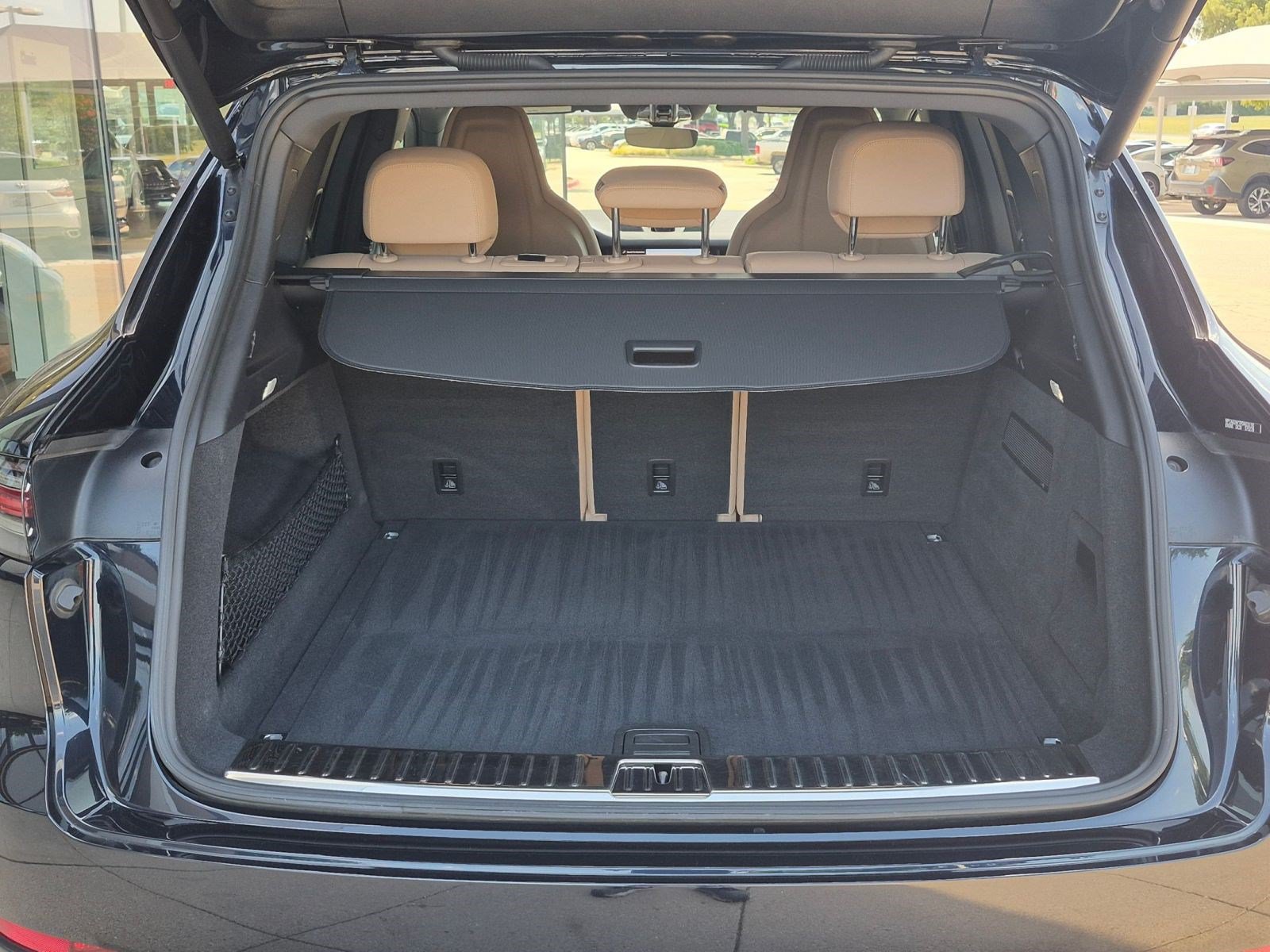 Certified 2023 Porsche Cayenne AWD/4WD image 23
