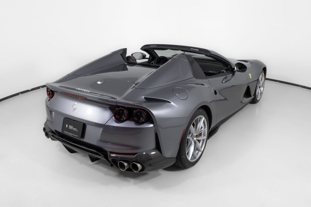 Used 2021 Ferrari 812 GTS RWD image 9