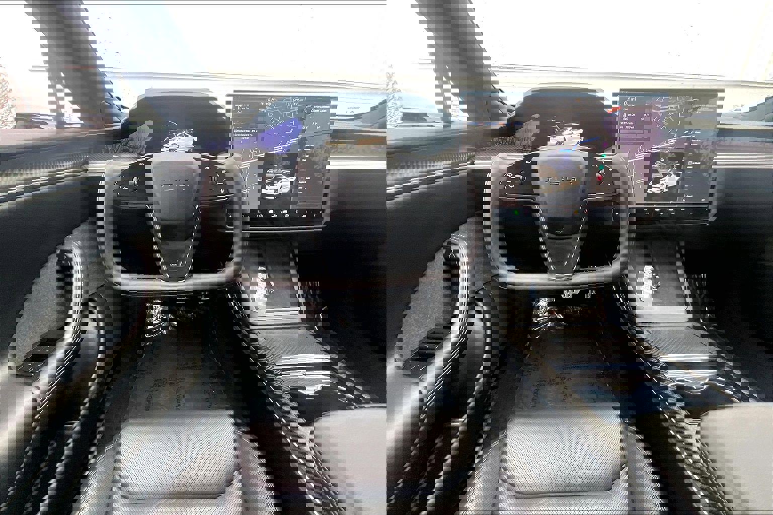 Used 2021 Tesla Model S Plaid image 6